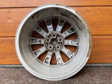Laden Sie das Bild in den Galerie-Viewer, 1x Alufelge 17 Zoll 7.0&quot; 5x105 42ET OP067 Opel Astra J Mokka X Rim Wheel