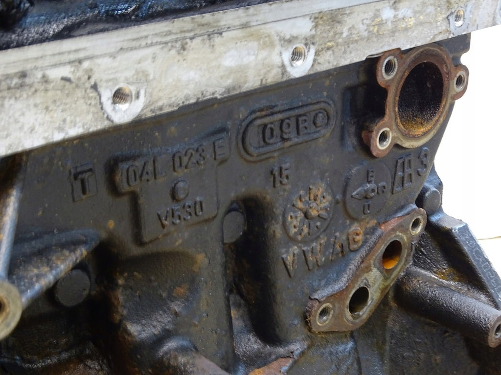 Motor VW Passat B8 DCXA 1.6 TDI 120PS 88kW 159TKm Diesel Engine Unkomplett