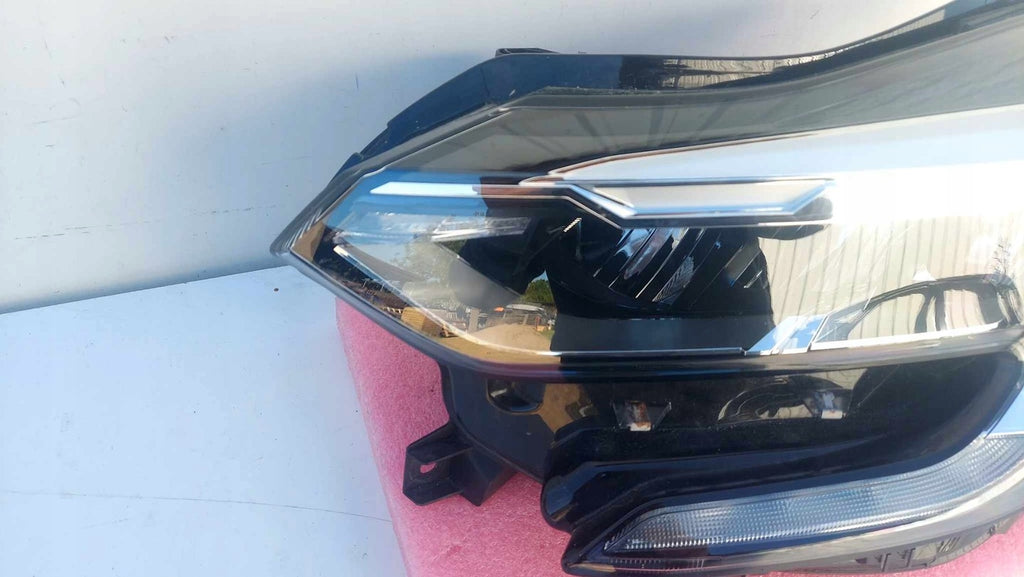 Frontscheinwerfer Renault Captur II 260608054R Full LED Rechts oder Links