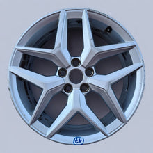 Laden Sie das Bild in den Galerie-Viewer, 1x Alufelge 17 Zoll 7.0&quot; 5x100 51ET Silber 6F0601025C Seat Rim Wheel