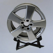 Laden Sie das Bild in den Galerie-Viewer, 1x Alufelge 17 Zoll 7.0&quot; 5x112 48ET A2054010400 Mercedes-Benz W205 Rim Wheel