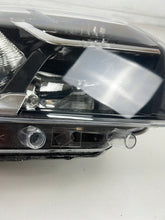 Load image into Gallery viewer, Frontscheinwerfer Dacia Logan 260103529R LED Rechts Scheinwerfer Headlight