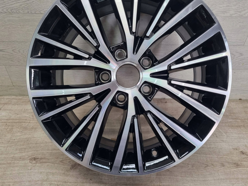 1x Alufelge 17 Zoll 6.5" 5x112 52ET 5TA60125E VW Touran Rim Wheel FEL2374845640lz