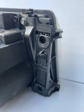 Laden Sie das Bild in den Galerie-Viewer, Frontscheinwerfer Land Rover Range Sport L461 CLC762 6H3213005AB Xenon Links SCH9886945137it