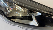 Laden Sie das Bild in den Galerie-Viewer, Frontscheinwerfer Ford Focus JX7B-13W029-CE Rechts Scheinwerfer Headlight SCH1420966751ou