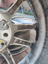 Laden Sie das Bild in den Galerie-Viewer, 1x Alufelge 17 Zoll 7.5" 5x112 30ET Glanz Silber 6883520 BMW Rim Wheel FEL1088527978bq