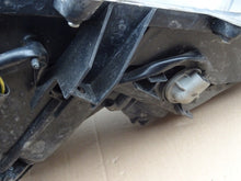 Laden Sie das Bild in den Galerie-Viewer, Frontscheinwerfer Mazda 3 BHR1-51030 B45A-51030 Rechts Scheinwerfer Headlight