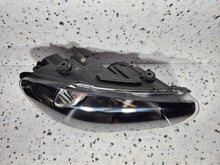 Laden Sie das Bild in den Galerie-Viewer, Frontscheinwerfer VW Scirocco 89319959 Ein Satz Scheinwerfer Headlight