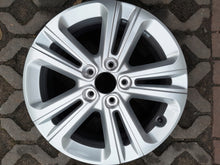 Load image into Gallery viewer, 1x Alufelge 16 Zoll 6.5" 5x108 47ET Glanz PZ4L0H0672 Toyota Proace City FEL6574978158jr