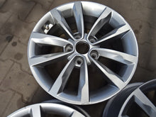 Laden Sie das Bild in den Galerie-Viewer, 1x Alufelge 16 Zoll 7.0" 5x114.3 Glanz Hyundai Rim Wheel FEL6287080422sp