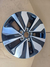 Laden Sie das Bild in den Galerie-Viewer, 1x Alufelge 15 Zoll 5.5&quot; 5x100 40ET 2G0601025BC VW Polo Rim Wheel