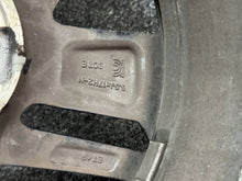 Load image into Gallery viewer, 1x Alufelge 17 Zoll 6.5" 5x112 49ET Glanz Schwarz 2K7601025C VW Caddy V FEL6620592188id