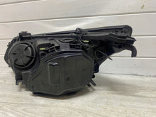 Laden Sie das Bild in den Galerie-Viewer, Frontscheinwerfer BMW E60 E61 Xenon Rechts Scheinwerfer Headlight