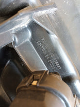 Load image into Gallery viewer, Frontscheinwerfer Toyota Yaris LED Rechts Scheinwerfer Headlight