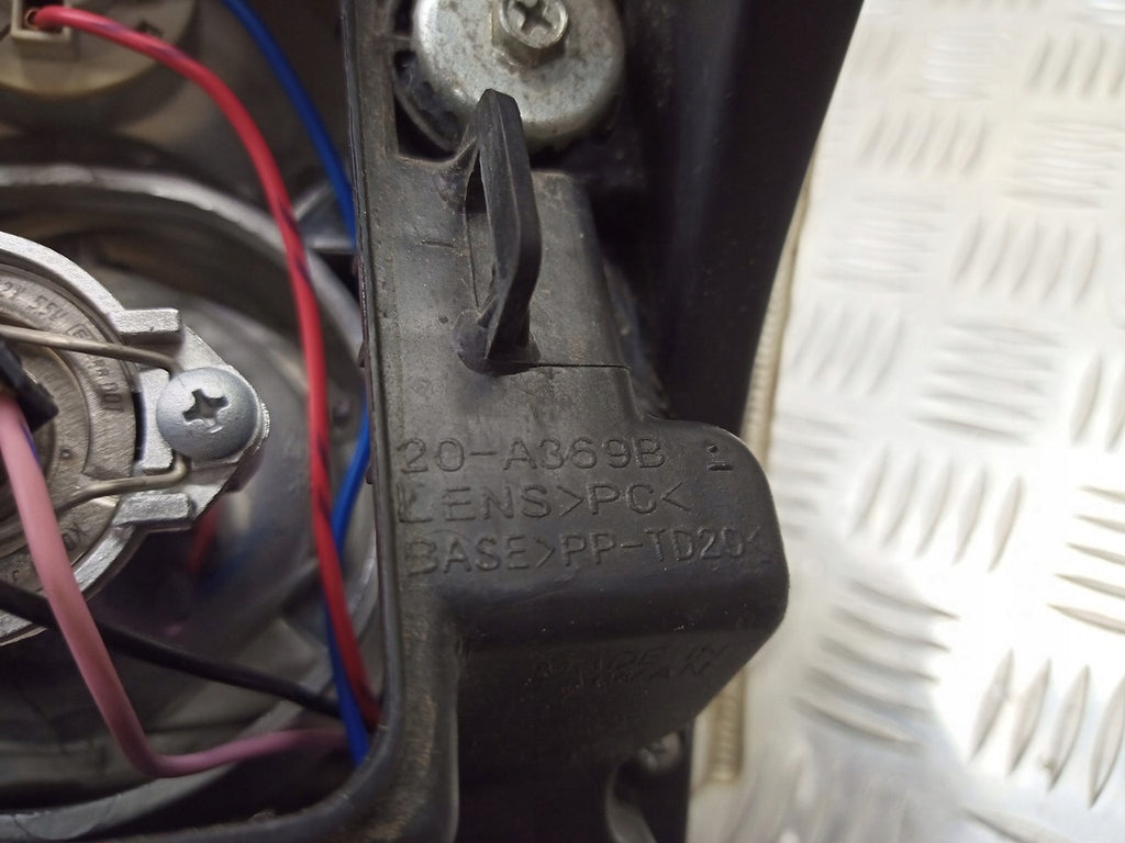 Frontscheinwerfer Toyota Avensis 20-A369B Rechts Scheinwerfer Headlight SCH7211602155jq
