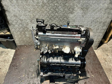 Load image into Gallery viewer, Motor Audi A4 B9 DET 2.0 TDI 190PS 137TKm 2017 Diesel Engine Unkomplett