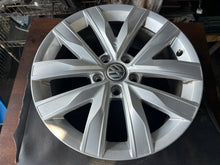 Load image into Gallery viewer, 1x Alufelge 17 Zoll 7.0" 5x112 38ET Glanz Silber 3G0601025 VW Rim Wheel FEL9087261723kb