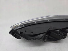 Laden Sie das Bild in den Galerie-Viewer, Frontscheinwerfer Kia Ceed 92102J7050 Rechts Scheinwerfer Headlight