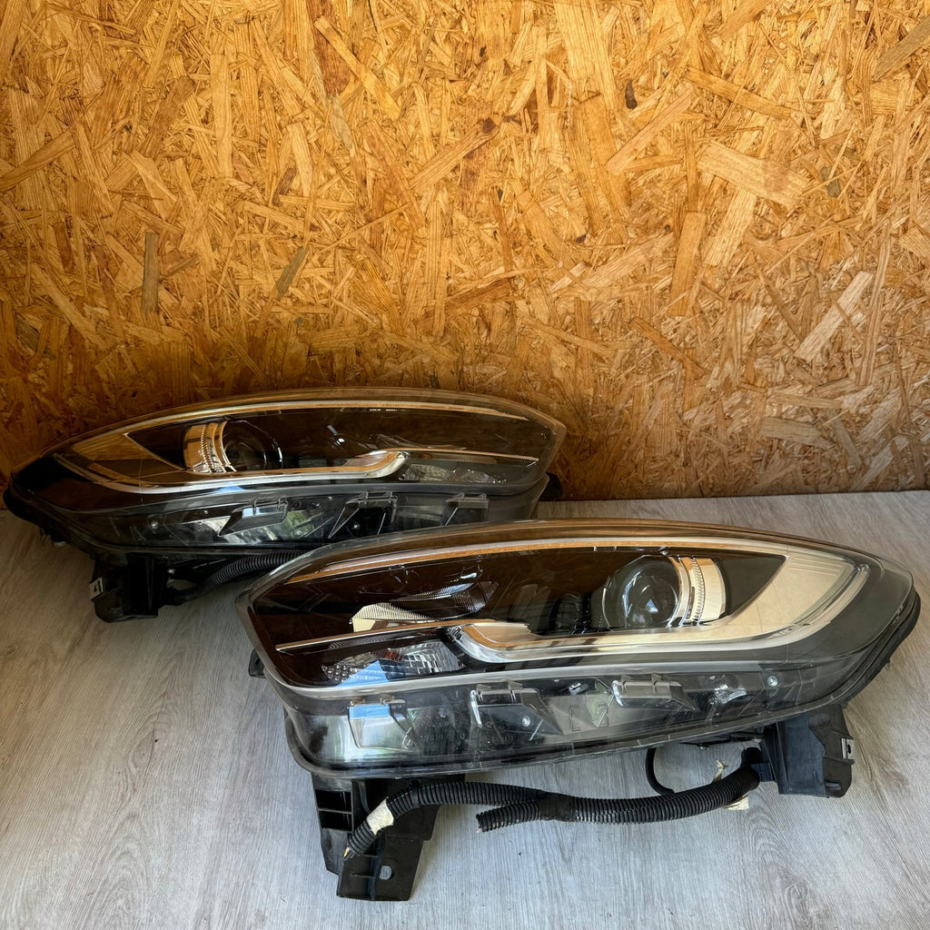 Frontscheinwerfer Renault Kadjar 260104607R 260602051R Rechts oder Links