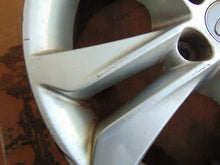 Laden Sie das Bild in den Galerie-Viewer, 1x Alufelge 16 Zoll 6.5&quot; 5x114.3 45ET Silber PZ474-E067D-Z Toyota Auris