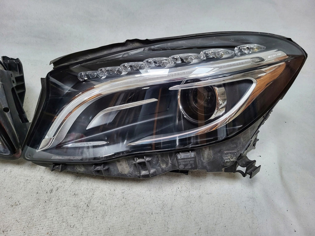 Frontscheinwerfer Mercedes-Benz X156 A1569061700 A1569061800 Xenon Ein Satz SCH3780094298ej