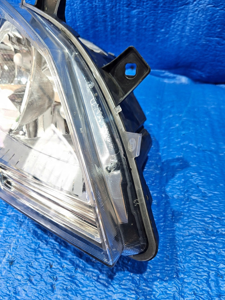 Frontscheinwerfer Mercedes-Benz Viano W639 Vito A6398201961 Rechts Headlight