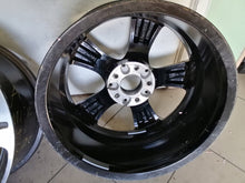 Laden Sie das Bild in den Galerie-Viewer, 1x Alufelge 17 Zoll 7.5&quot; 5x112 40ET Glanz Silber A2134011200 Mercedes-Benz W213