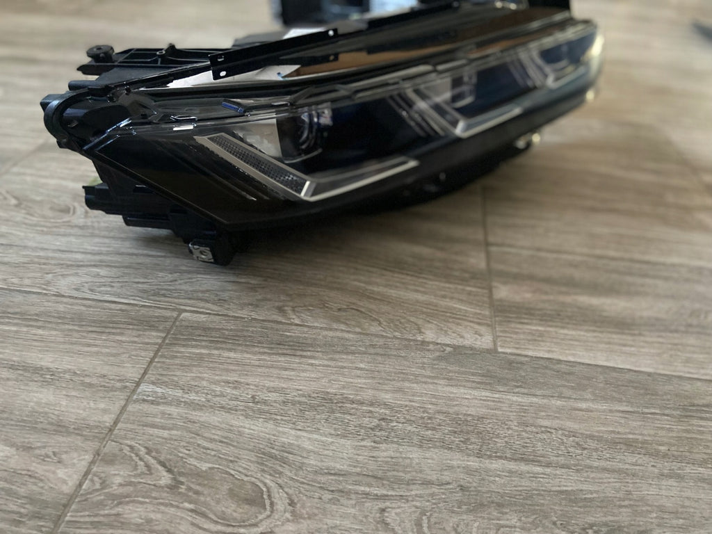 Frontscheinwerfer VW Touareg 761941081B 761941082B LED Ein Satz Headlight