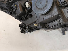 Laden Sie das Bild in den Galerie-Viewer, Frontscheinwerfer Renault Laguna 260600041R Links Scheinwerfer Headlight SCH8525531235fh