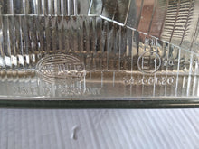 Laden Sie das Bild in den Galerie-Viewer, Frontscheinwerfer Audi 80 90 B2 301129120 Rechts Scheinwerfer Headlight