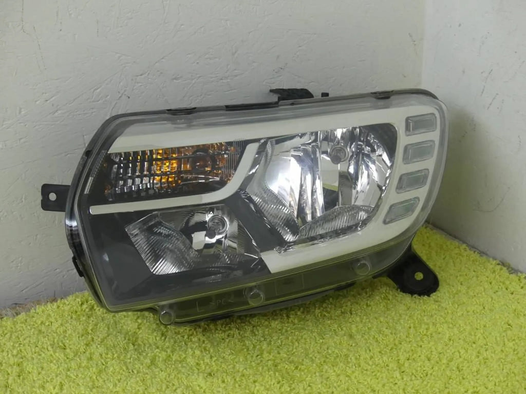 Frontscheinwerfer Dacia Sandero 260605665R Links Scheinwerfer Headlight