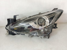 Laden Sie das Bild in den Galerie-Viewer, Frontscheinwerfer Mazda III BHN3-51040 Xenon Ein Stück (Rechts oder Links)