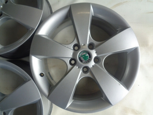 4x Alufelge 17 Zoll 7.0" 5x112 54ET Glanz Silber 1Z0601025D Skoda Octavia I FEL3494021146en