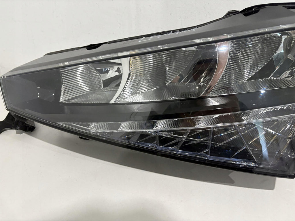 Frontscheinwerfer Skoda Scala 657941015 657941016 Ein Satz Headlight SCH9262067160pi