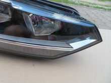 Laden Sie das Bild in den Galerie-Viewer, Frontscheinwerfer VW Touran 5t1 5TB941006A Halogen Rechts Scheinwerfer Headlight