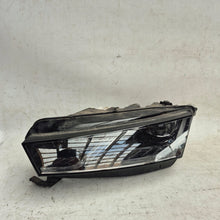 Laden Sie das Bild in den Galerie-Viewer, Frontscheinwerfer Skoda Octavia IV 5E4941015A Full LED Links Headlight SCH3210071375cz