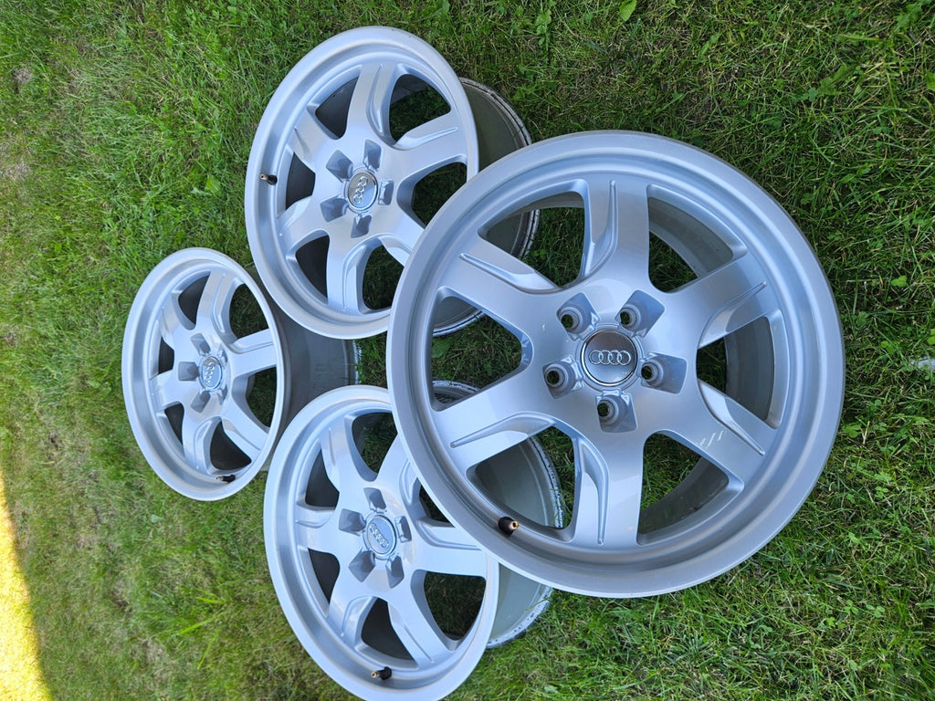 4x Alufelge 17 Zoll 7.5" 5x112 Glanz Silber 8T0601025B Audi Rim Wheel FEL1825223981iq