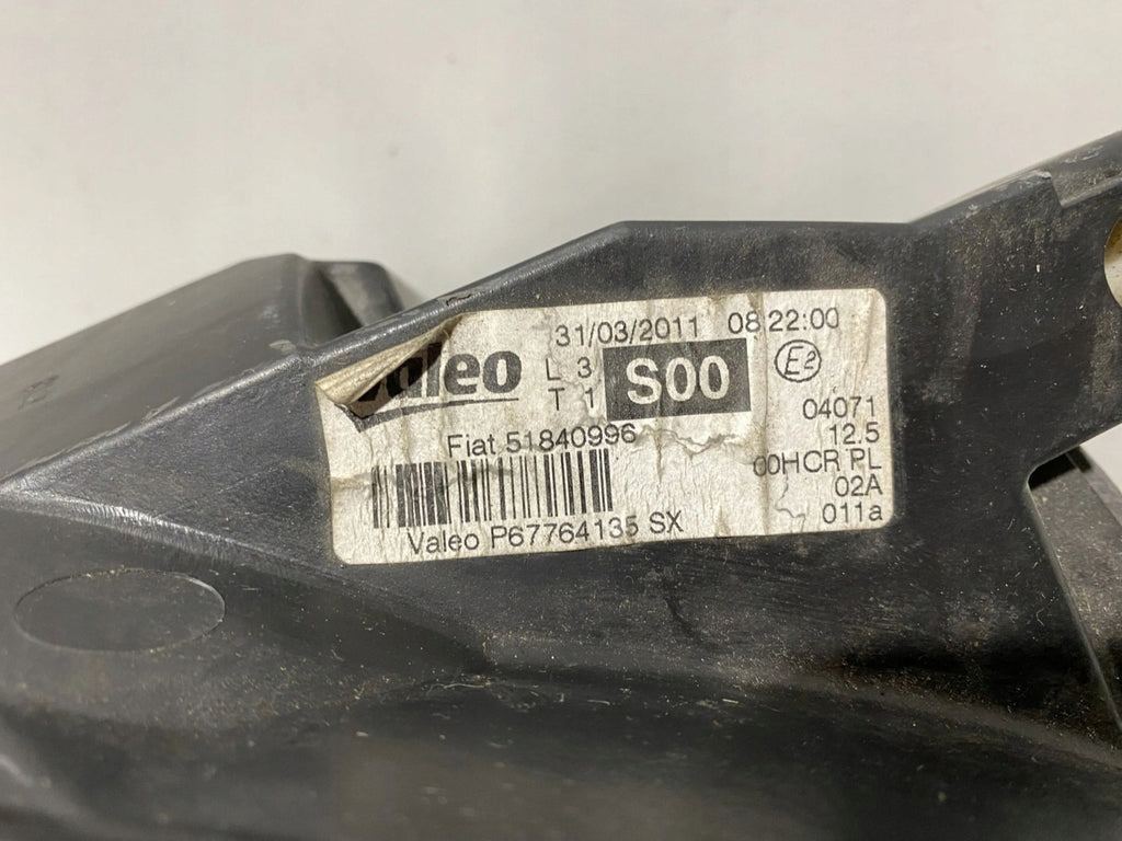 Frontscheinwerfer Fiat Punto 51840996 04388451840996 Links Headlight SCH8383063145bq