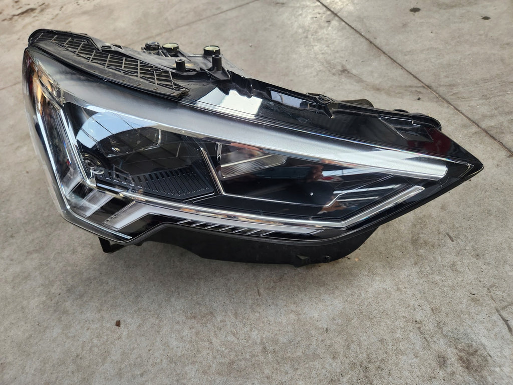 Frontscheinwerfer Audi Q3 83941034 Rechts Scheinwerfer Headlight SCH9987891102cz