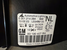 Laden Sie das Bild in den Galerie-Viewer, Frontscheinwerfer Opel Zafira B 93190407RH Bi-Xenon Rechts Headlight SCH8594302465sh