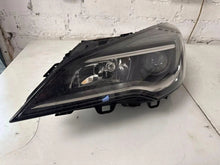 Laden Sie das Bild in den Galerie-Viewer, Frontscheinwerfer Opel Astra Sports Tourer K 39047200 Links Headlight SCH1748132226hp