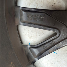 Laden Sie das Bild in den Galerie-Viewer, 1x Alufelge 18 Zoll 7.0" 5x100 657601025G Skoda Scala Rim Wheel FEL3795519421px
