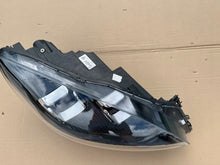 Laden Sie das Bild in den Galerie-Viewer, Frontscheinwerfer Ford Kuga III LV48-13E016-AL FULL LED Rechts Headlight