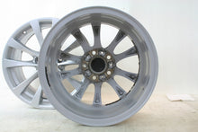 Laden Sie das Bild in den Galerie-Viewer, 4x Alufelge 17 Zoll 7.5" 5x120 37ET Glanz Silber 554453 BMW Rim Wheel FEL8374613053pz