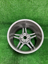 Laden Sie das Bild in den Galerie-Viewer, 1x Alufelge 19 Zoll 9.5" 5x112 59ET Glanz Grau A1974010202 Mercedes-Benz Sls Mg FEL6263641177ju