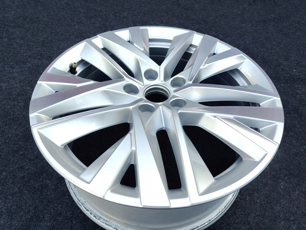 1x Alufelge 18 Zoll 7.5" 5x112 48ET Glanz 5E3601025BF Skoda Octavia 5e3 Iv FEL6241880459zo
