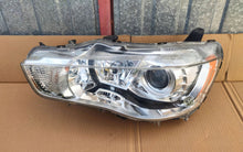 Load image into Gallery viewer, Frontscheinwerfer Mitsubishi Outlander II P8597 Xenon Rechts oder Links