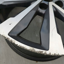 Load image into Gallery viewer, 1x Alufelge 17 Zoll 7.0" 5x114.3 43ET Glanz Graphit 403006708R Renault Rim Wheel FEL7379008213ja