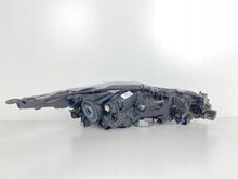 Laden Sie das Bild in den Galerie-Viewer, Frontscheinwerfer Toyota Corolla 81150-02T31 LED Ein Stück (Rechts oder Links)