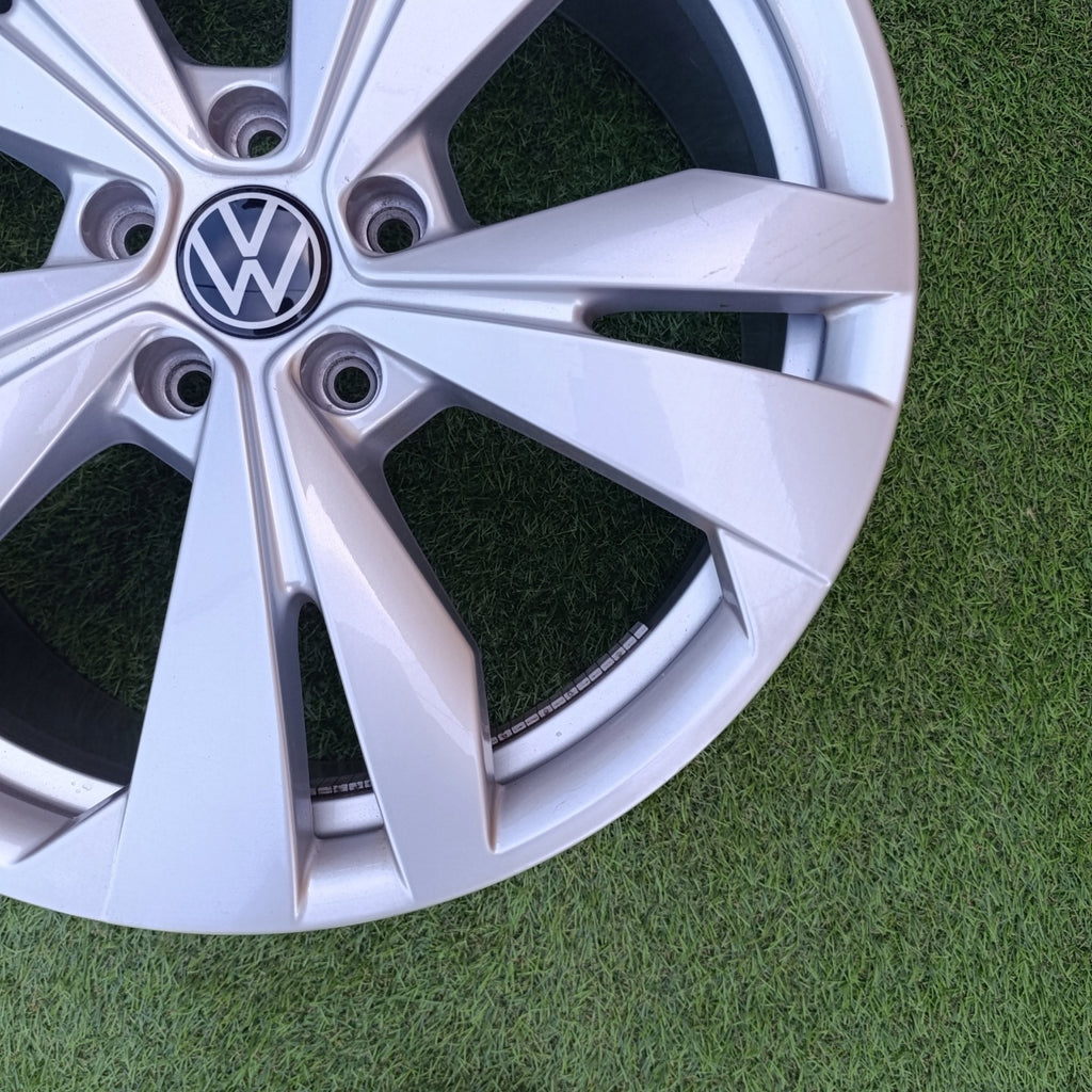1x Alufelge 19 Zoll 7.5" 5x112 50ET 10A071499A 87169090 VW Id.3 Rim Wheel FEL9943308345ia